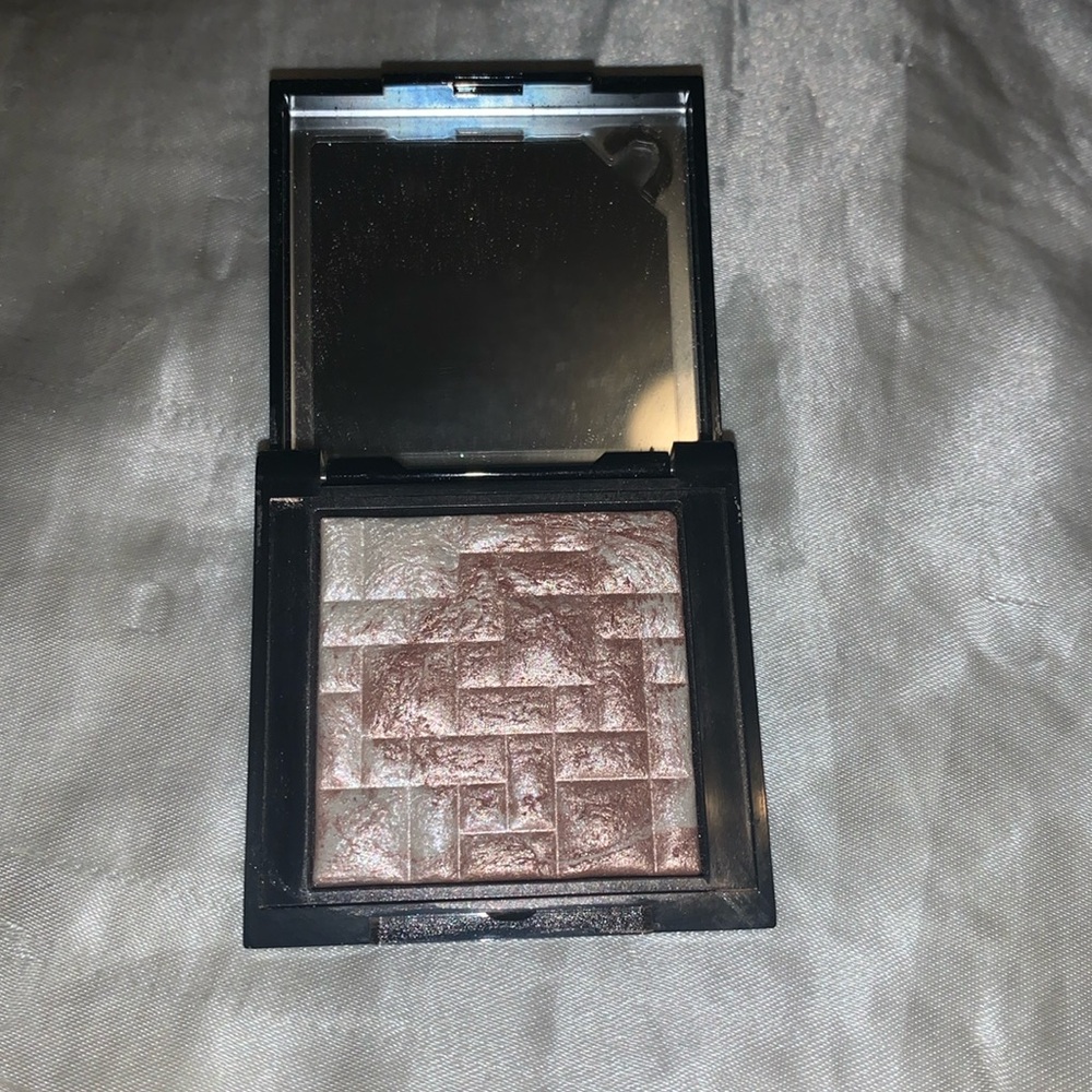 Bobbi Brown Mini Highlight Powder - Pink Glow - Picture 8 of 9